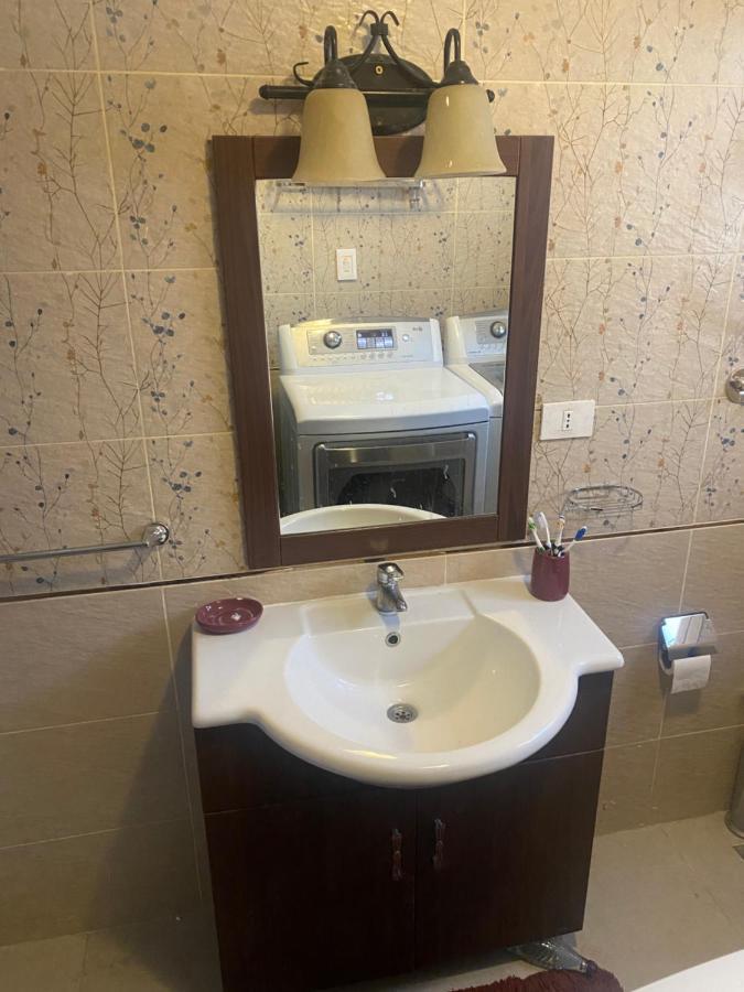 Апартаменти Elegant And Spacious Luxury In Al Rehab Gated Community, New Каїр
